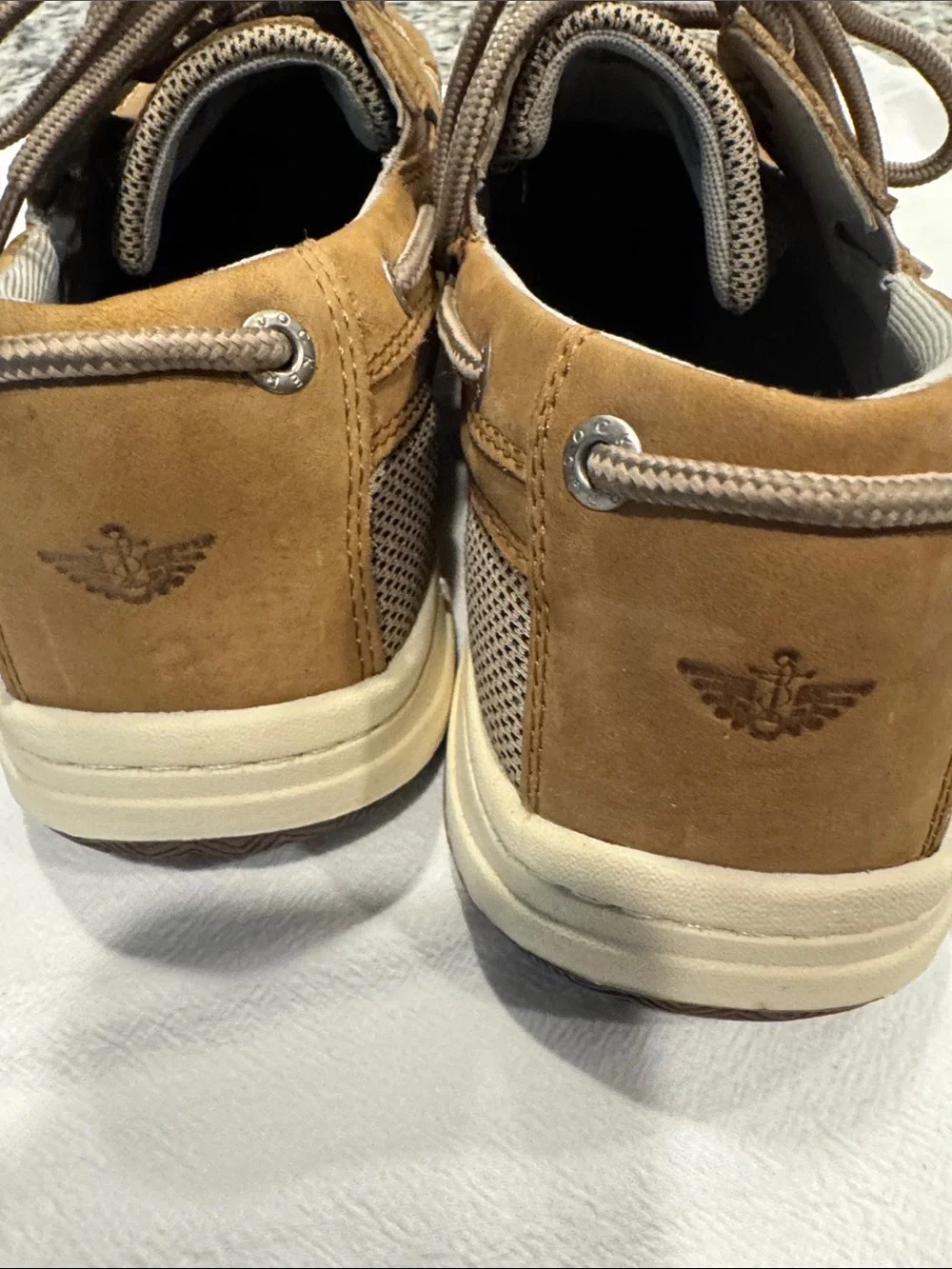 Dockers Men's Tan and Black Leather Boat Shoes